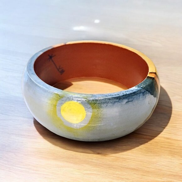 Handmade OOAK vintage handpainted wood bracelet with soft desert landscape hues - Picture 4 of 6